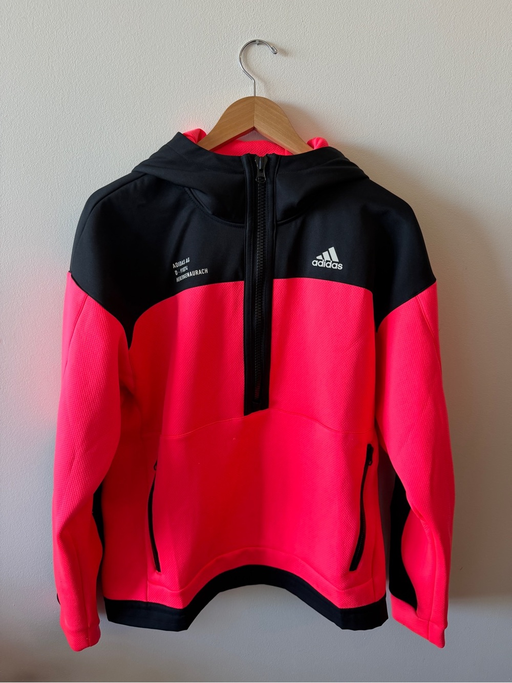 adidas Pink & Black Color-Block Hoodie Quarter-Zip Jacket - Medium